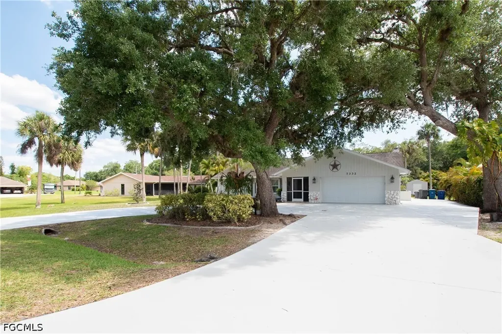7332 Sean Lane North Fort Myers FL 33917