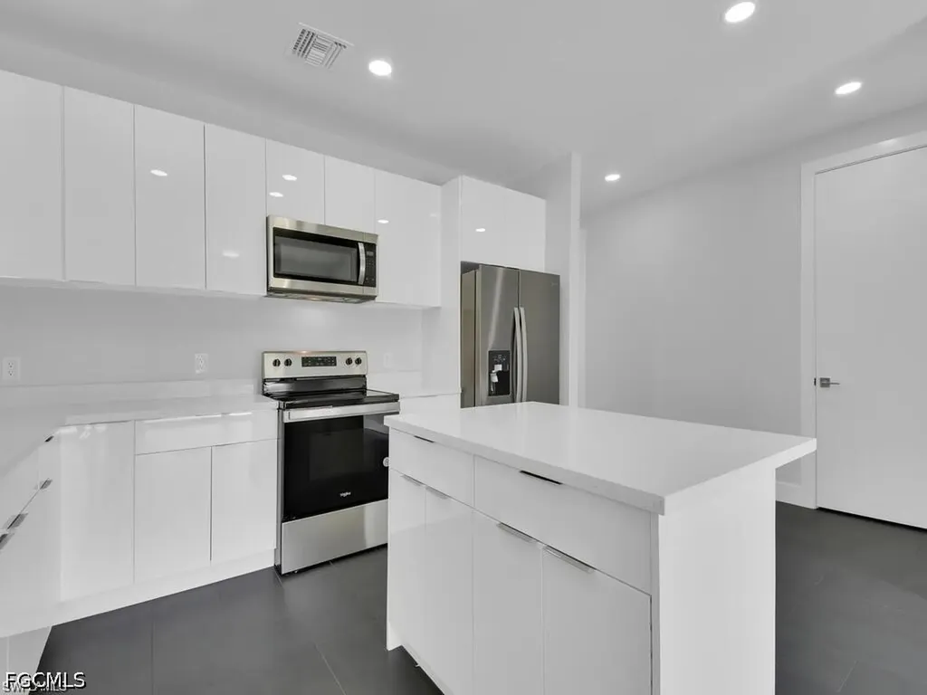 4548-4550 29th Street SW Lehigh Acres FL 33973