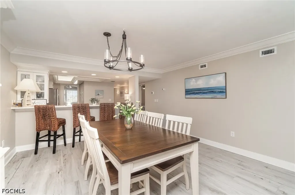1299 Middle Gulf Drive Sanibel FL 33957