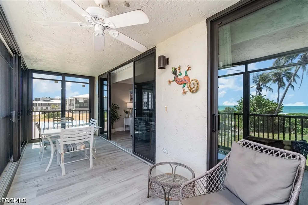 1299 Middle Gulf Drive Sanibel FL 33957