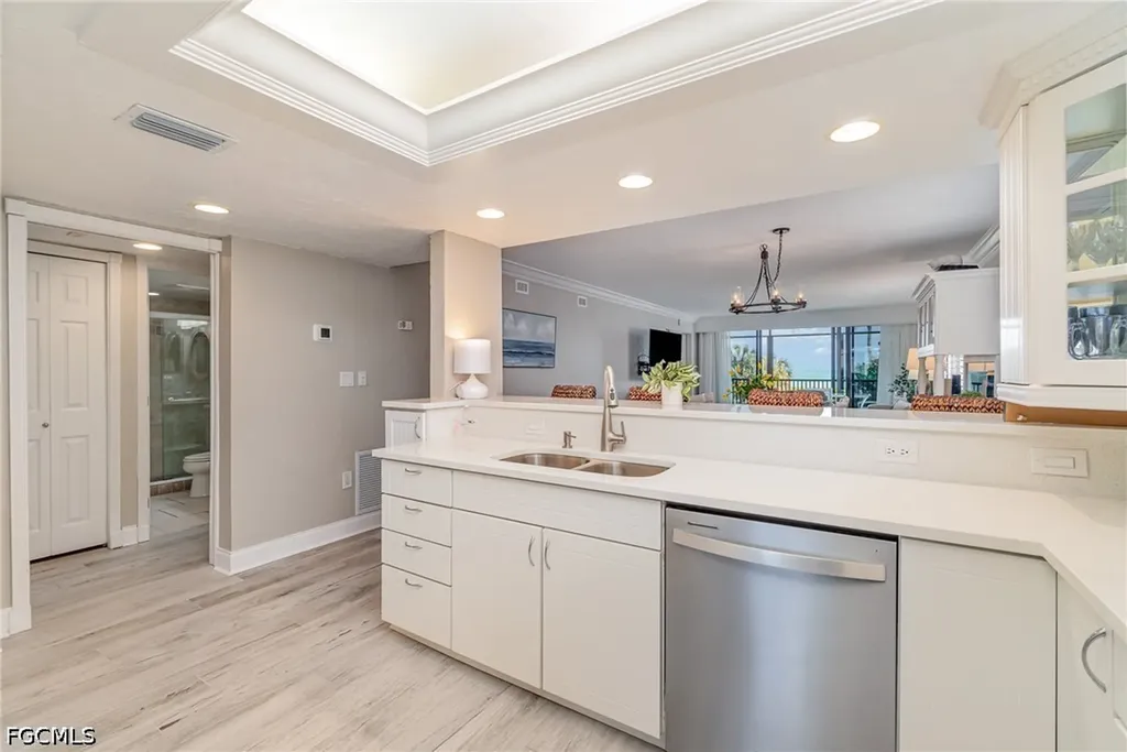 1299 Middle Gulf Drive Sanibel FL 33957