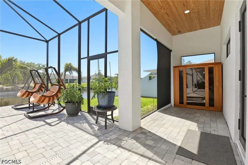 3325 SW 8th Court Cape Coral FL 33914