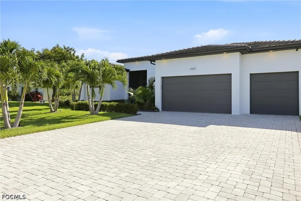 3325 SW 8th Court Cape Coral FL 33914