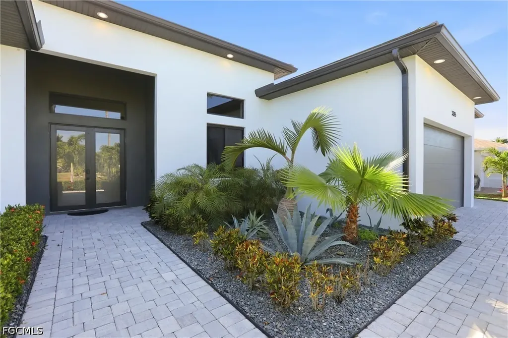 3325 SW 8th Court Cape Coral FL 33914
