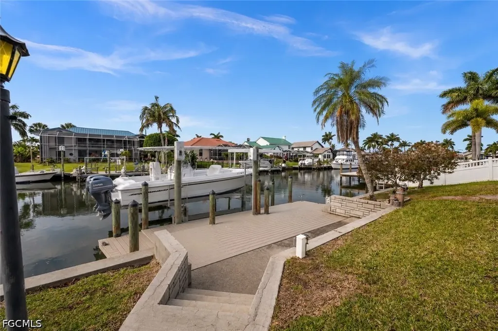 1216 SW 53rd Street Cape Coral FL 33914