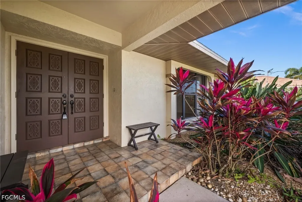 1216 SW 53rd Street Cape Coral FL 33914