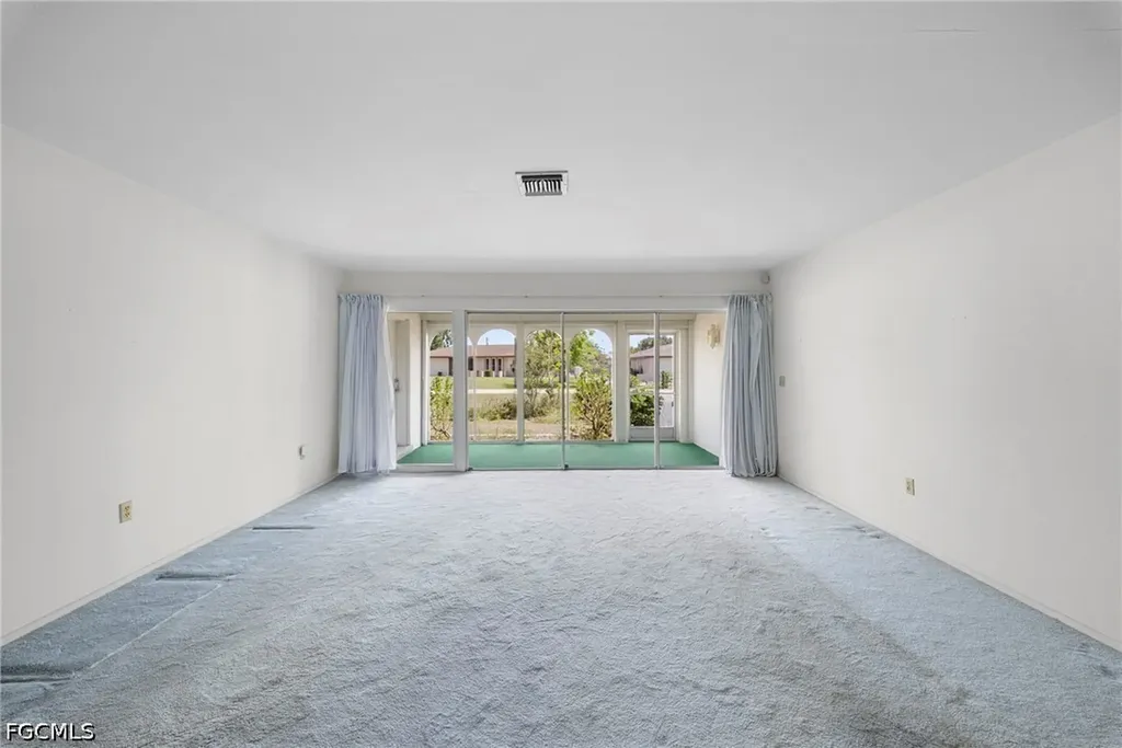 2225 Dover Avenue Fort Myers FL 33907