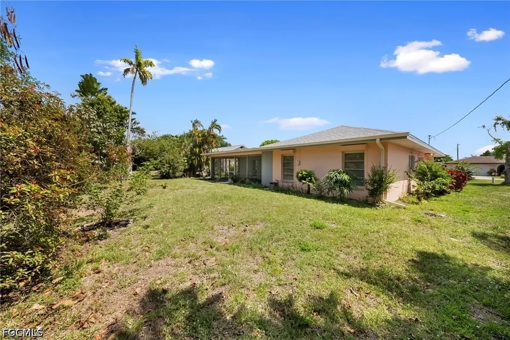 2225 Dover Avenue Fort Myers FL 33907