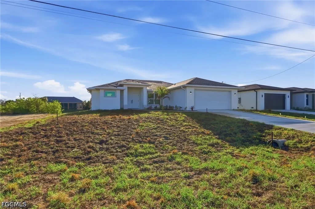 2105 NE 1st Avenue Cape Coral FL 33909