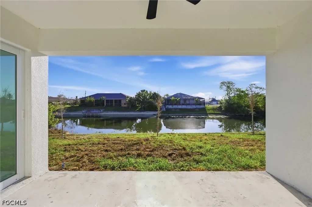 2105 NE 1st Avenue Cape Coral FL 33909