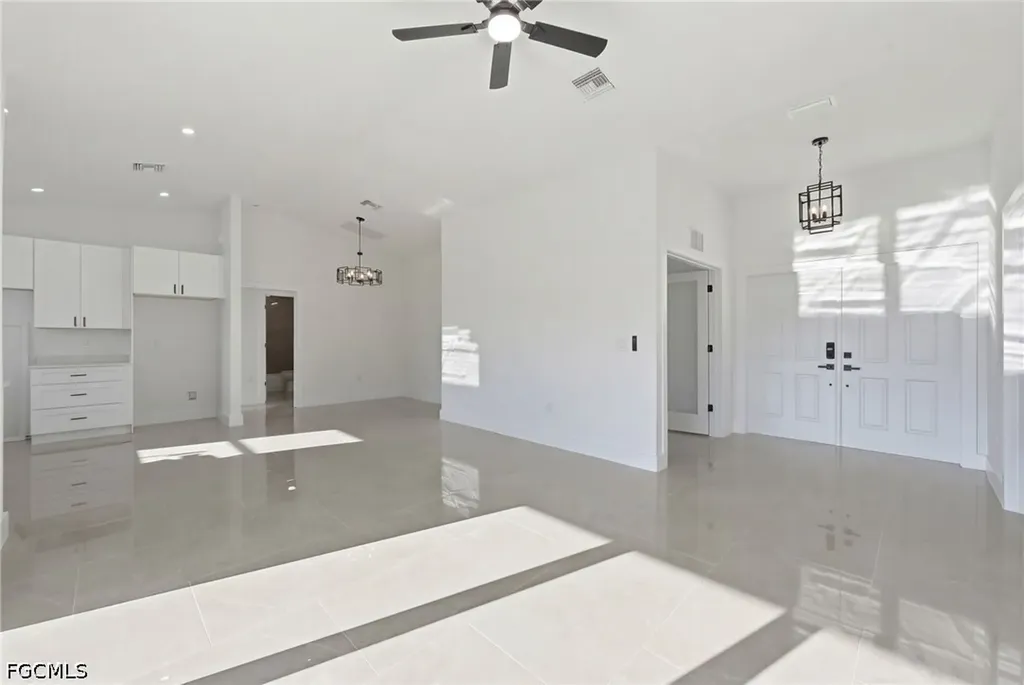 2105 NE 1st Avenue Cape Coral FL 33909