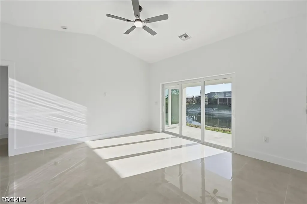2105 NE 1st Avenue Cape Coral FL 33909