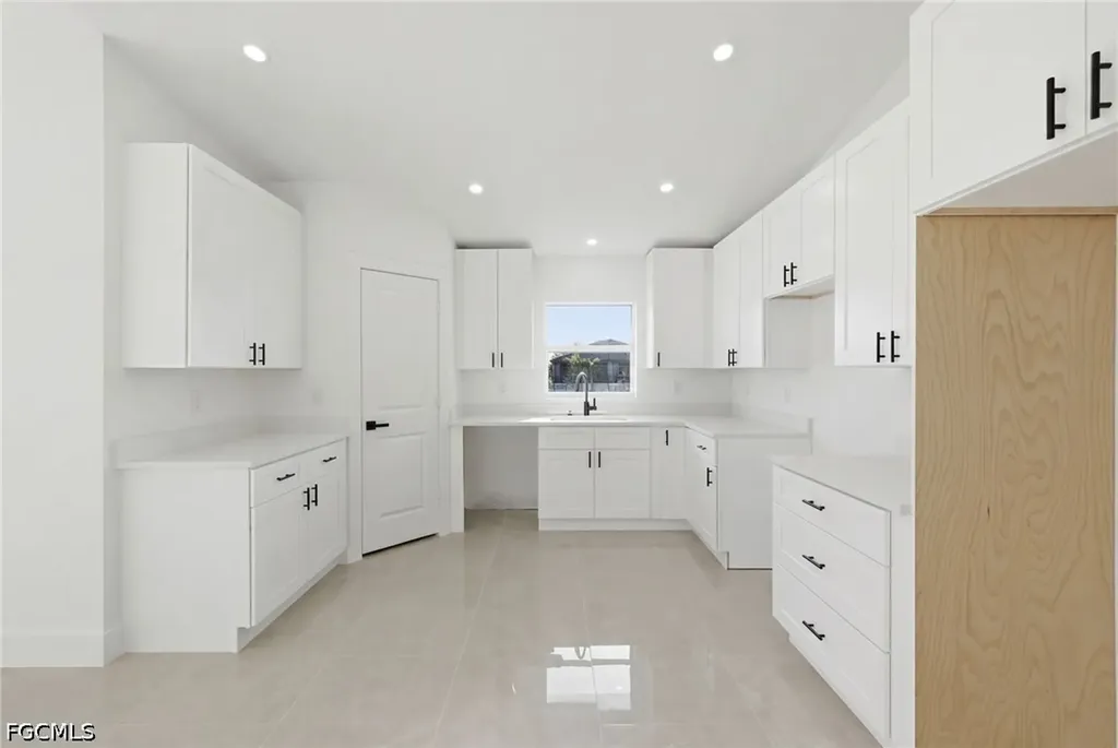 2105 NE 1st Avenue Cape Coral FL 33909