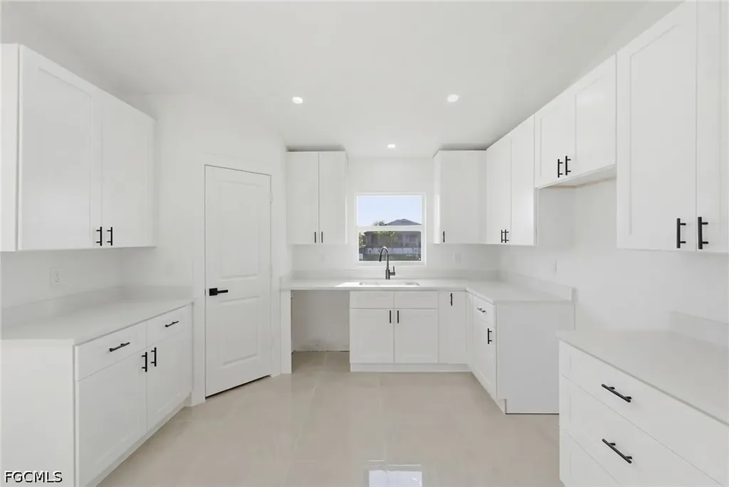 2105 NE 1st Avenue Cape Coral FL 33909