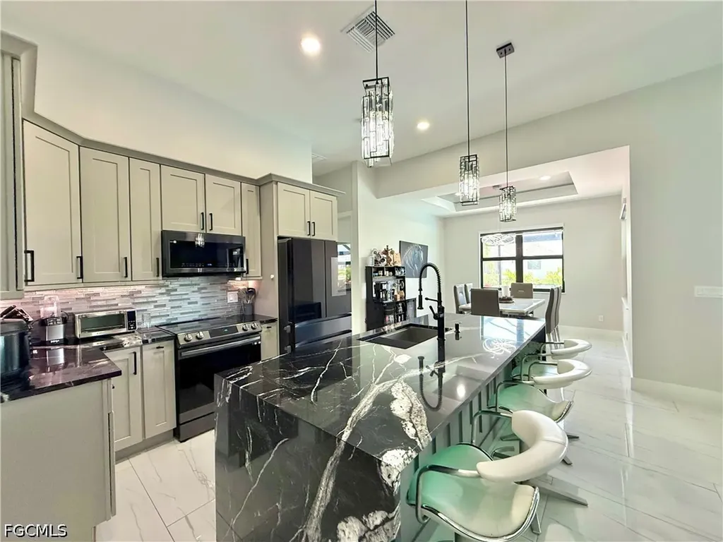 2618 NW 8th Terrace Cape Coral FL 33993