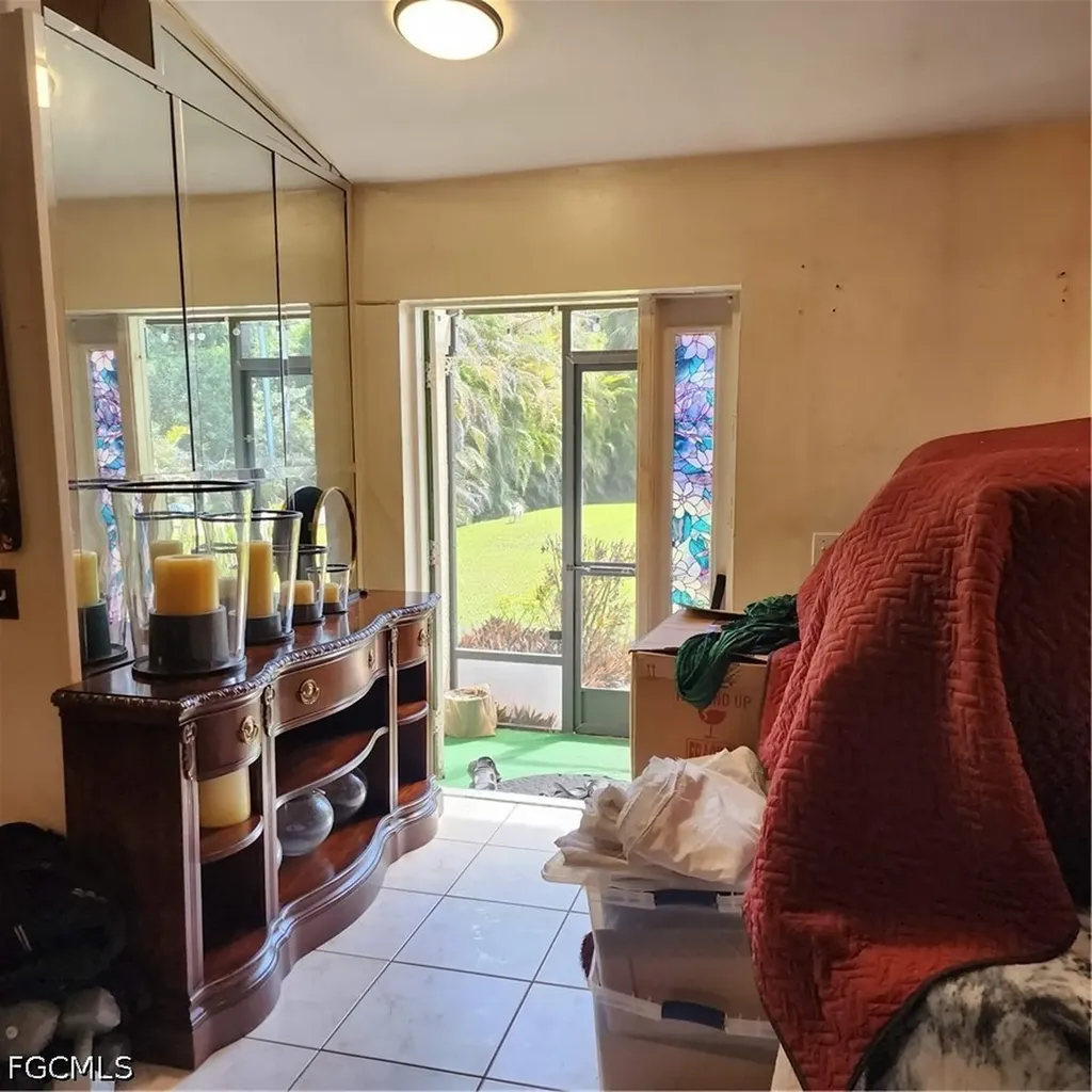 381 8th Street NE Naples FL 34120
