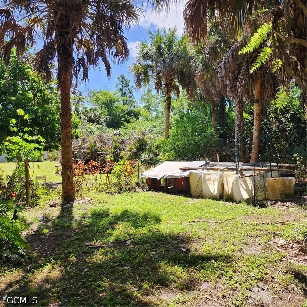 381 8th Street NE Naples FL 34120
