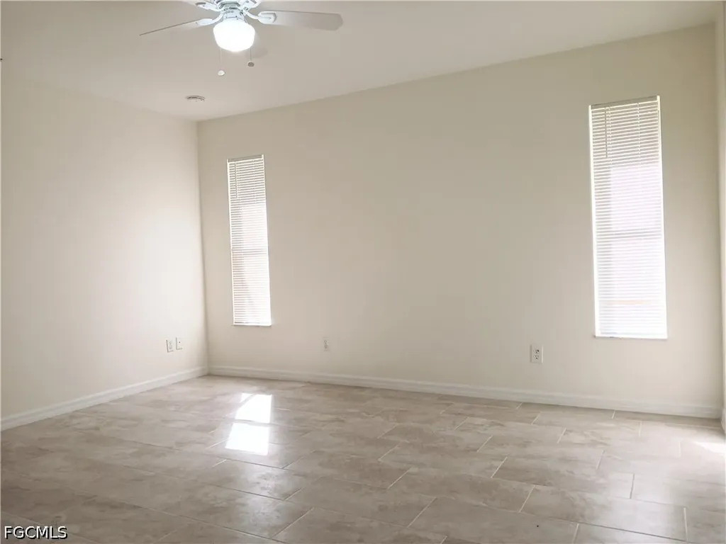 4613/4615 29th Street SW Lehigh Acres FL 33973