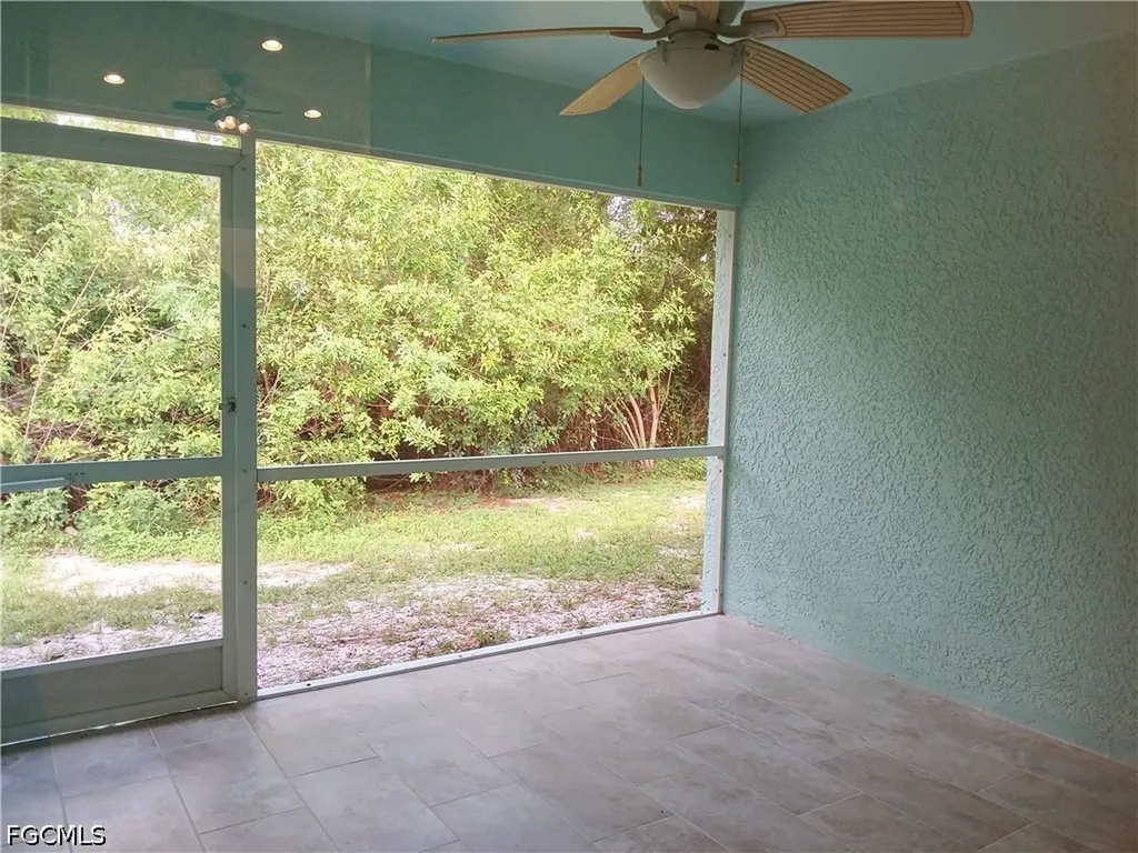 4613/4615 29th Street SW Lehigh Acres FL 33973