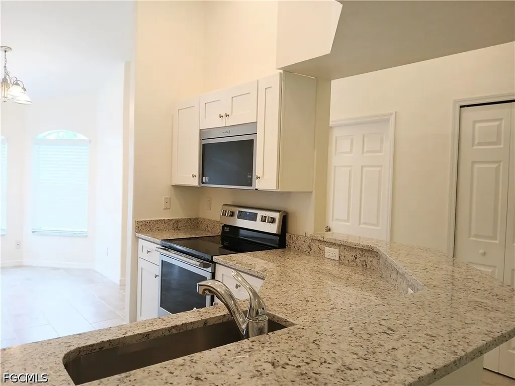4613/4615 29th Street SW Lehigh Acres FL 33973