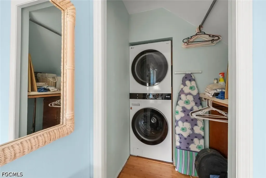 1406 Sanderling Circle Sanibel FL 33957