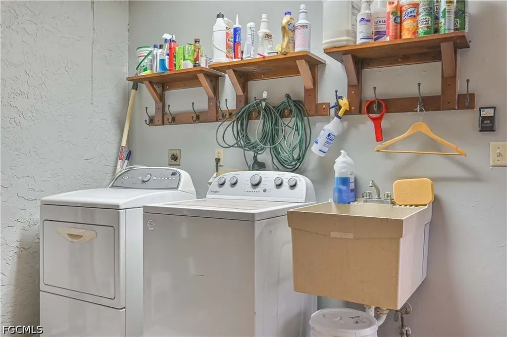 5652 Bolla Court Fort Myers FL 33919