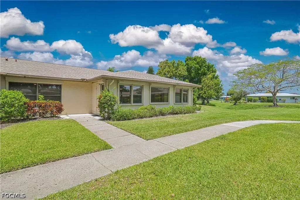 5652 Bolla Court Fort Myers FL 33919
