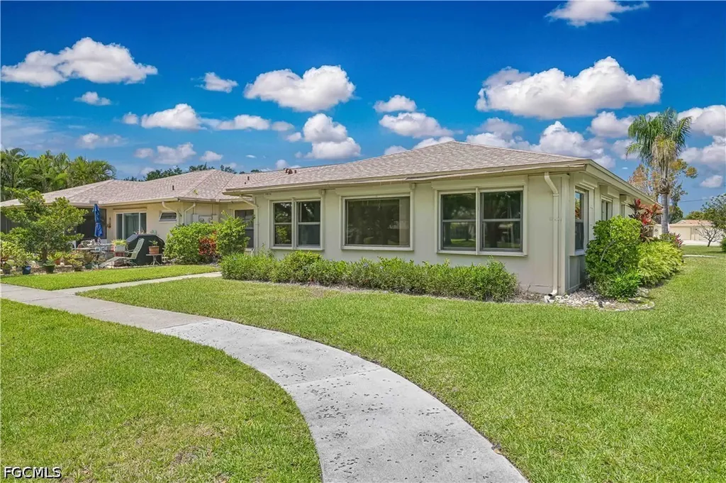 5652 Bolla Court Fort Myers FL 33919