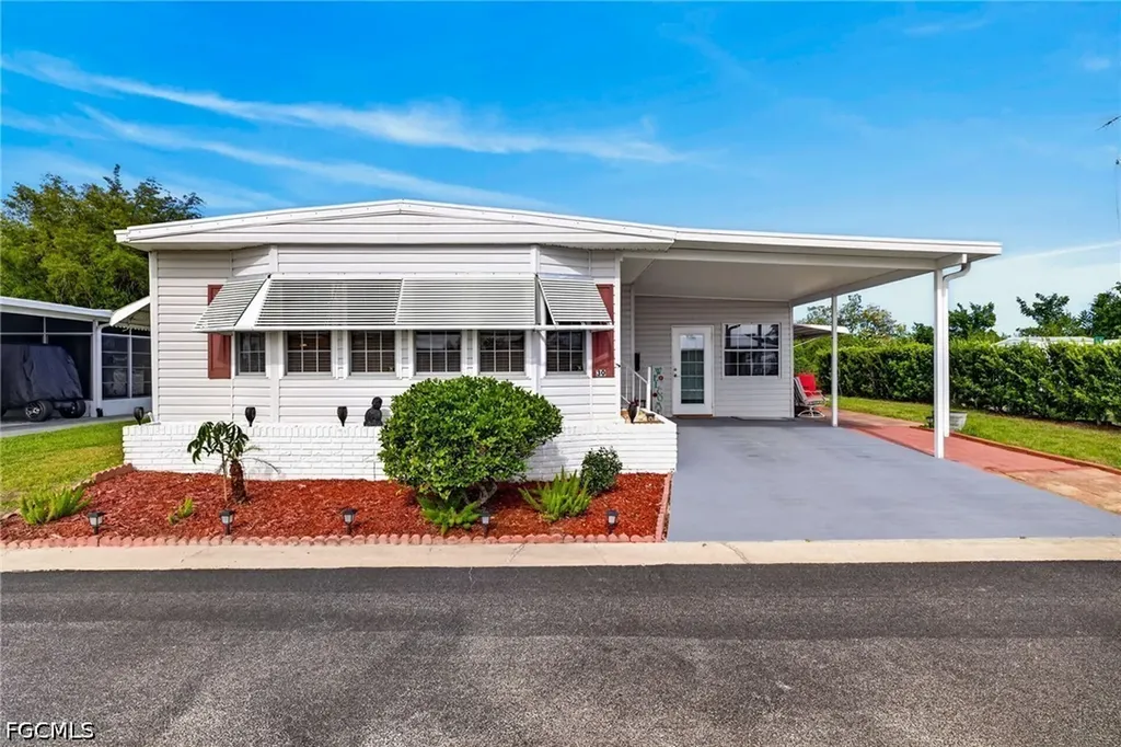 30 Aloe Street Alva FL 33920