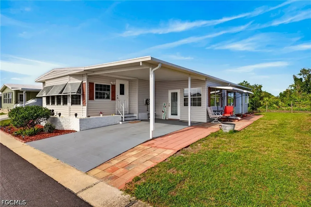30 Aloe Street Alva FL 33920