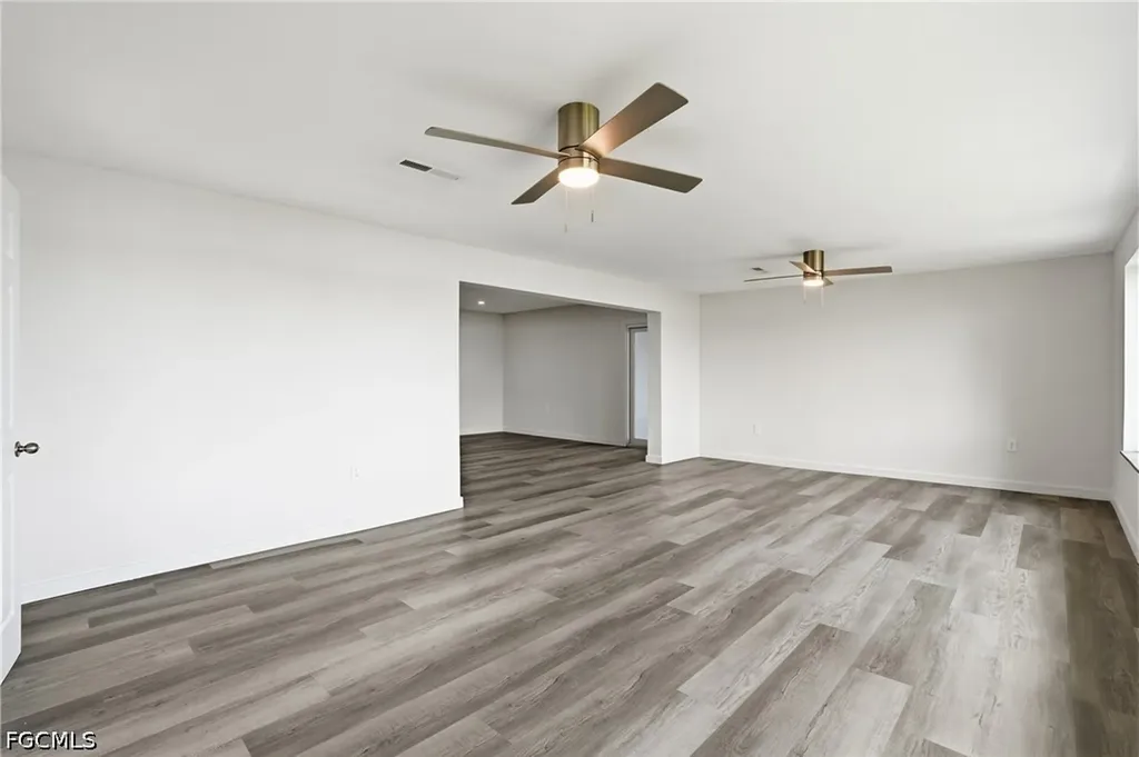 4867 E Riverside Drive Fort Myers FL 33905
