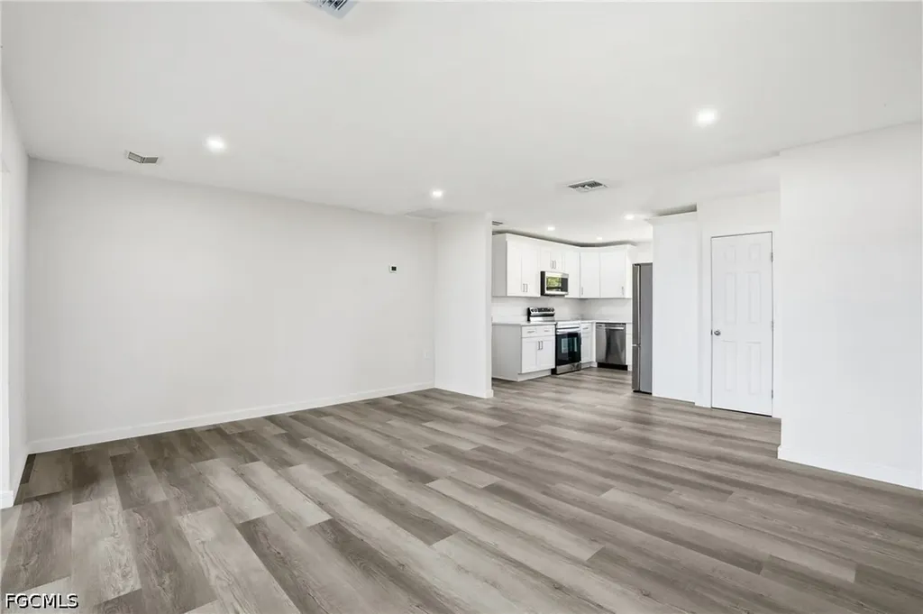 4867 E Riverside Drive Fort Myers FL 33905
