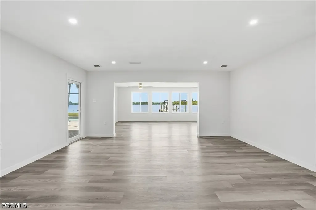 4867 E Riverside Drive Fort Myers FL 33905