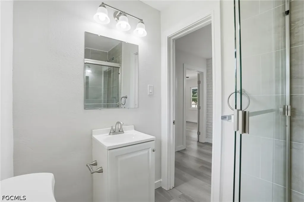 4867 E Riverside Drive Fort Myers FL 33905