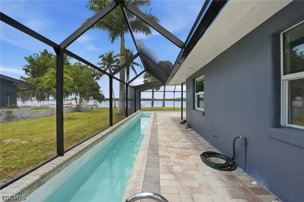 4867 E Riverside Drive Fort Myers FL 33905