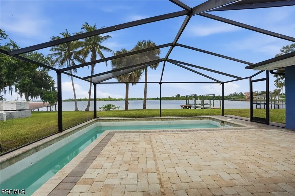 4867 E Riverside Drive Fort Myers FL 33905