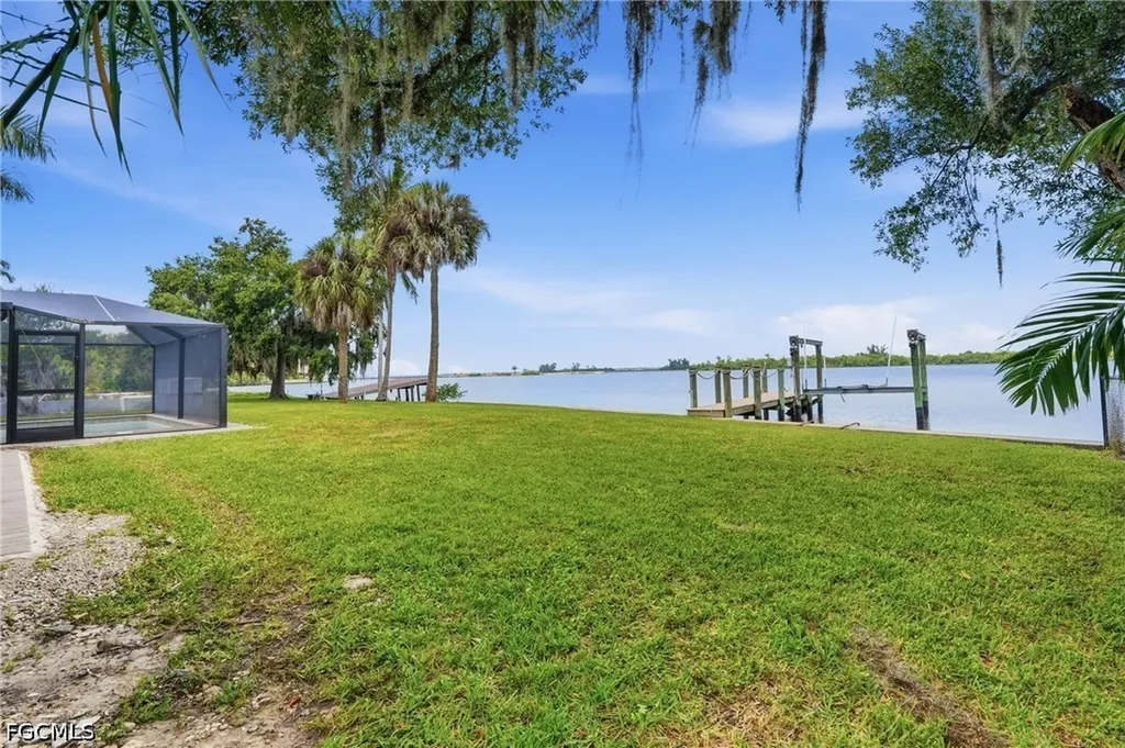 4867 E Riverside Drive Fort Myers FL 33905