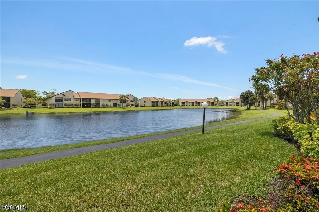 8411 Charter Club Circle Fort Myers FL 33919