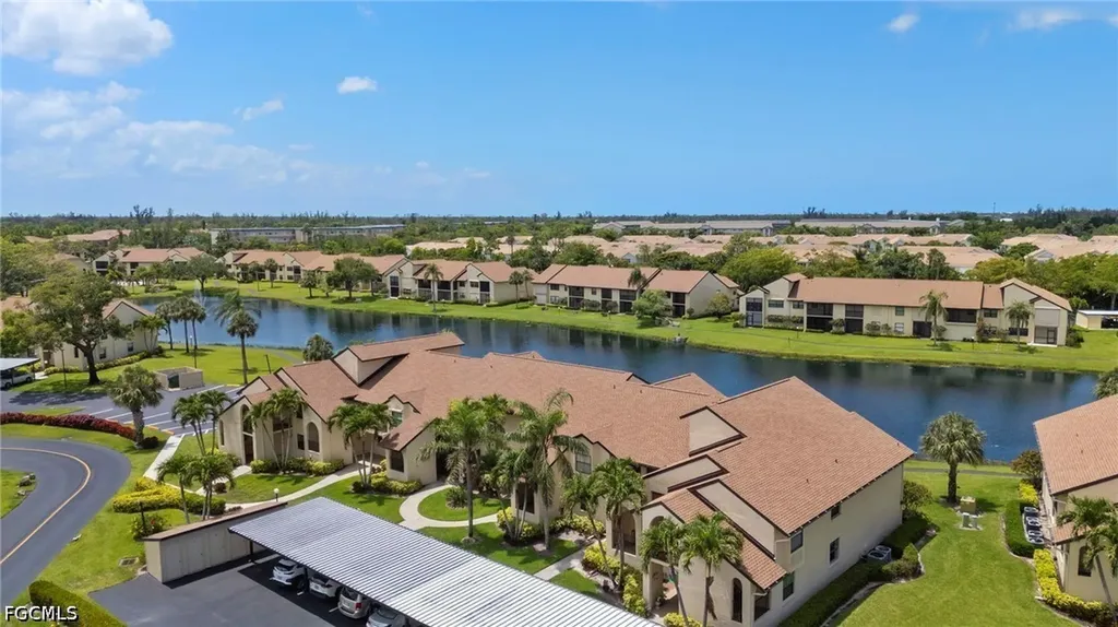 8411 Charter Club Circle Fort Myers FL 33919