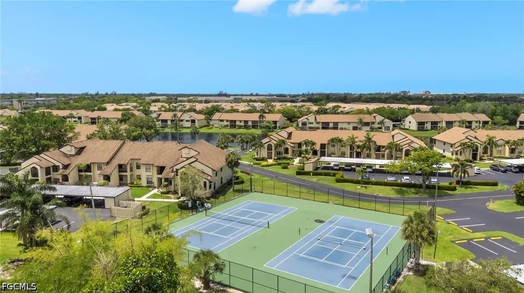 8411 Charter Club Circle Fort Myers FL 33919