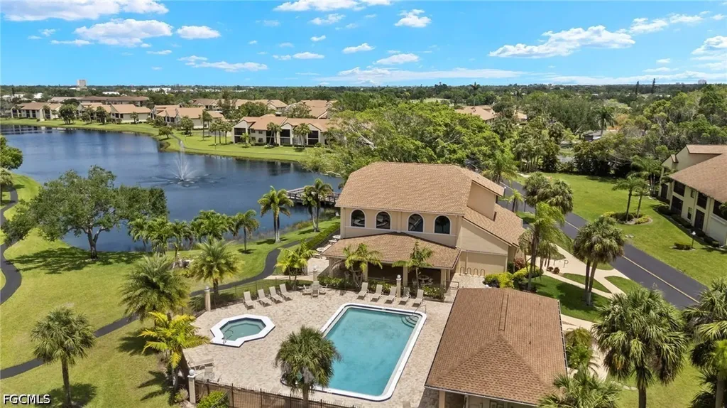 8411 Charter Club Circle Fort Myers FL 33919
