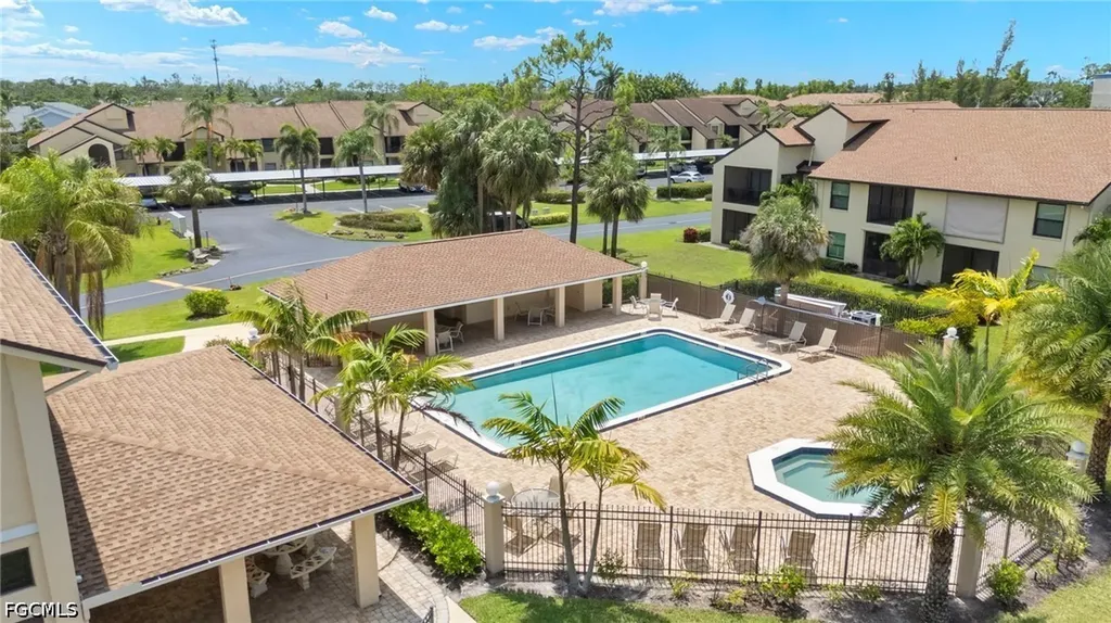 8411 Charter Club Circle Fort Myers FL 33919