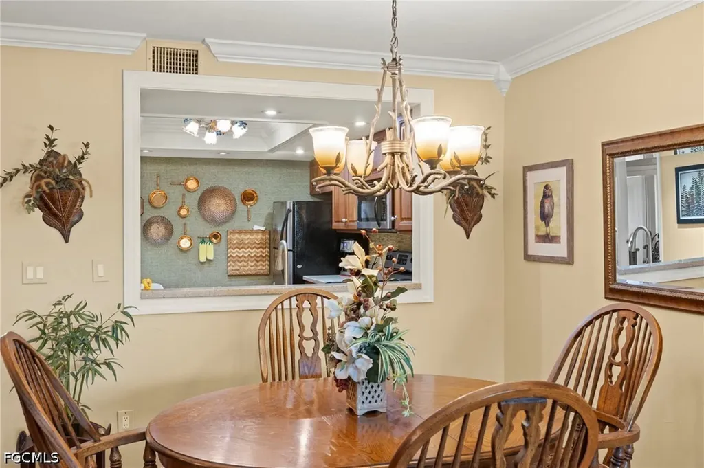 8411 Charter Club Circle Fort Myers FL 33919