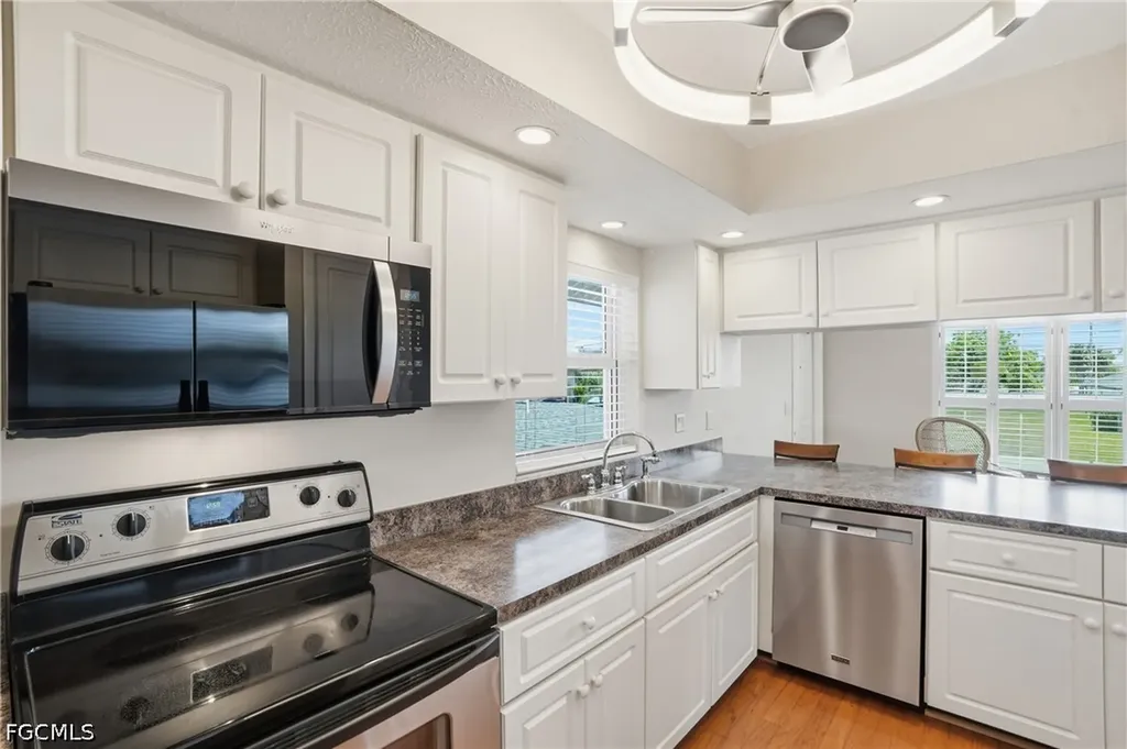 1333 SE 40th Terrace Cape Coral FL 33904