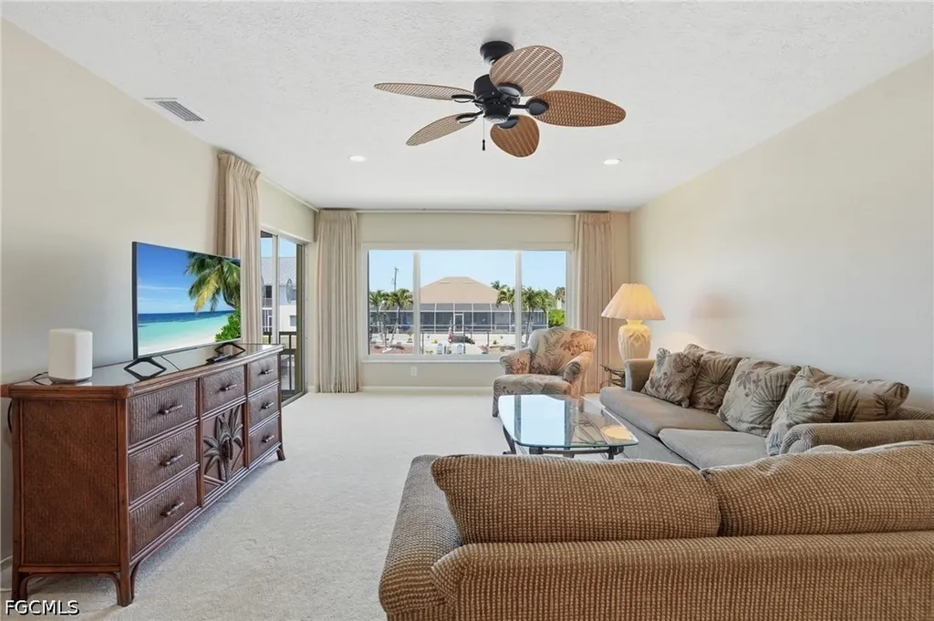 1333 SE 40th Terrace Cape Coral FL 33904