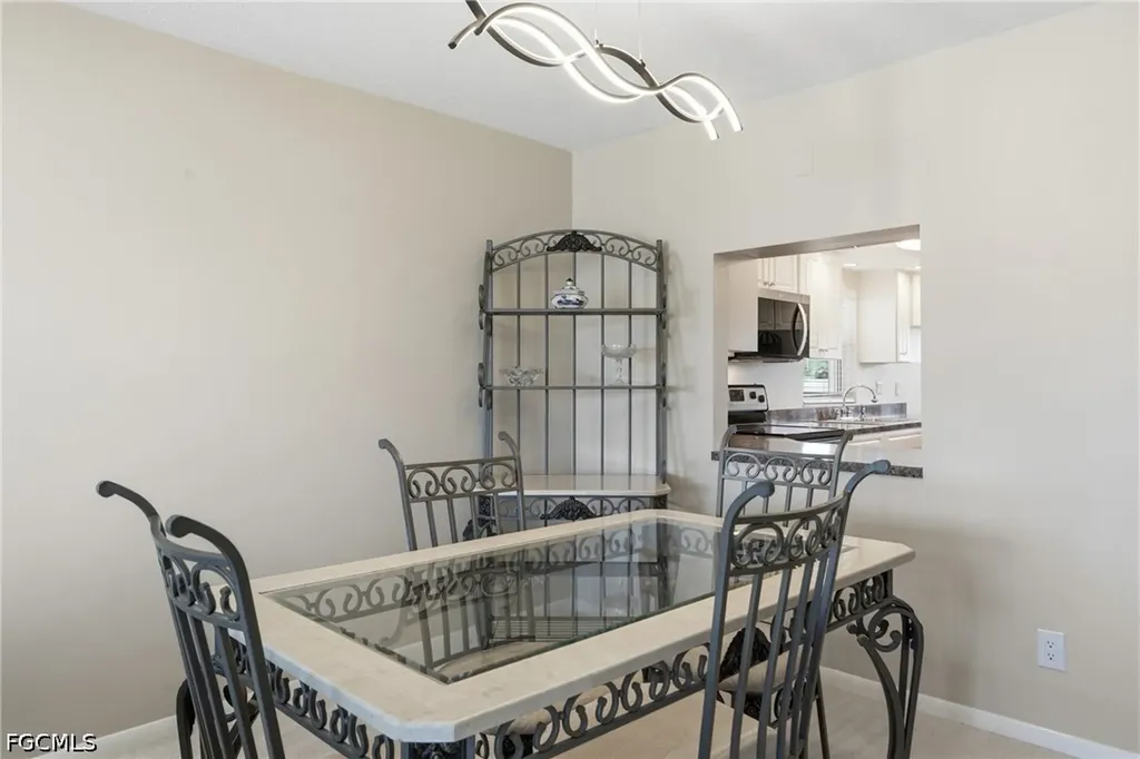 1333 SE 40th Terrace Cape Coral FL 33904