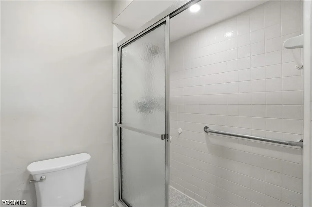 1333 SE 40th Terrace Cape Coral FL 33904