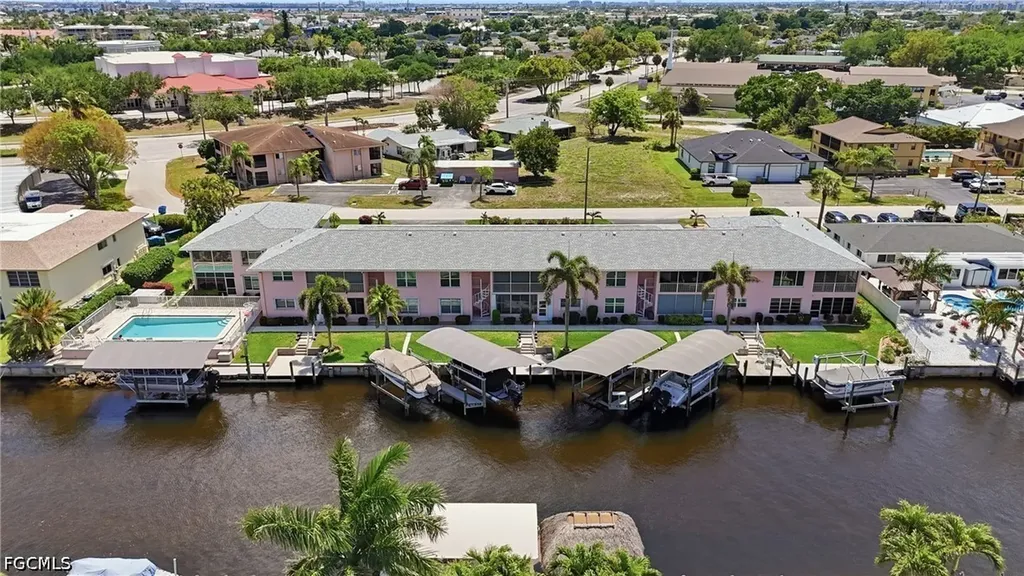 1333 SE 40th Terrace Cape Coral FL 33904