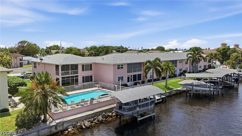 1333 SE 40th Terrace Cape Coral FL 33904