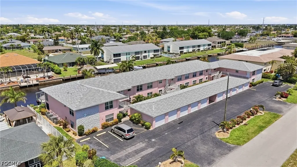 1333 SE 40th Terrace Cape Coral FL 33904